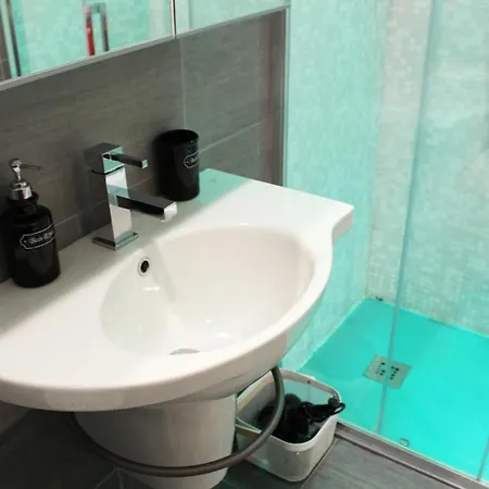 Bed and Breakfast Naviglio81 2*